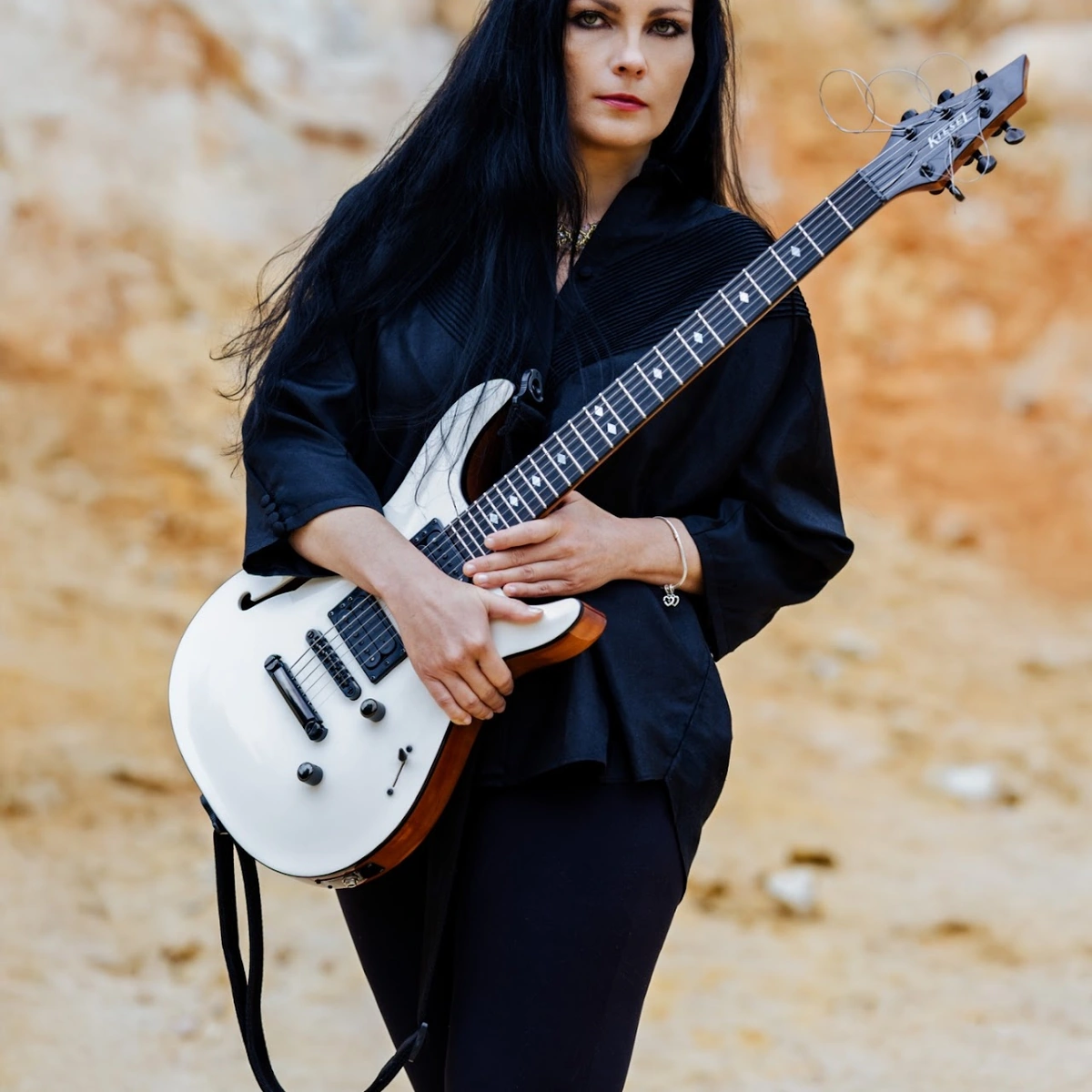 Kamila Csenge Jazz Debut Behind the Universe: Complex Meters and Rich Harmony