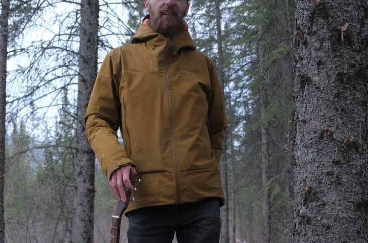 Twonees' bison Turns a Returning Herd Into Spaghetti-Western Folk