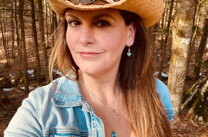 Heather Smith Threads Reggae and Motown Through Alt-Country on Alchemy