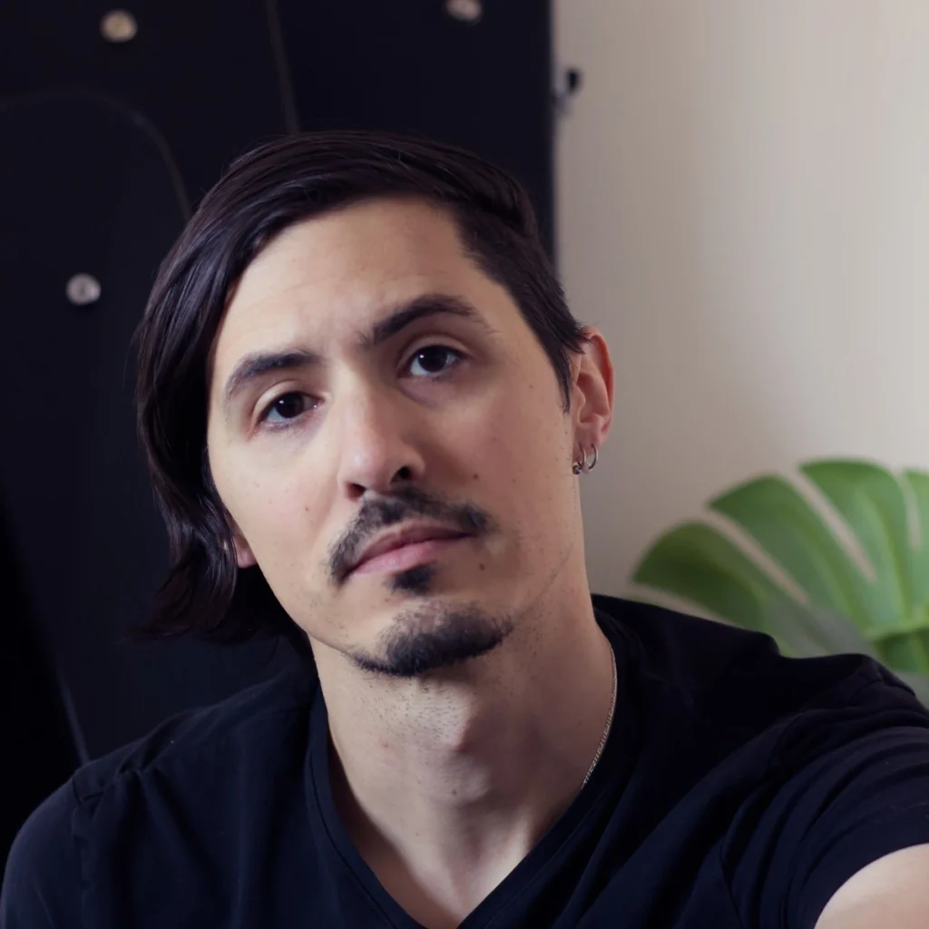 "Never Have I Ever": Gareth Haze Turns Grief Into an Upbeat Folk-Rock Anthem