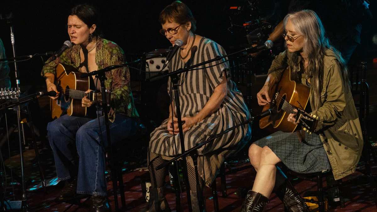 Big Thief Played a Whole Unreleased Triple Album at the Ryman